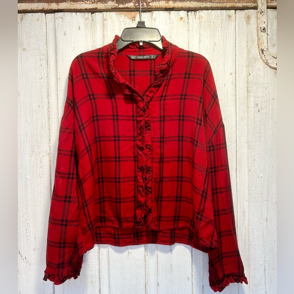Zara cropped red plaid shirt